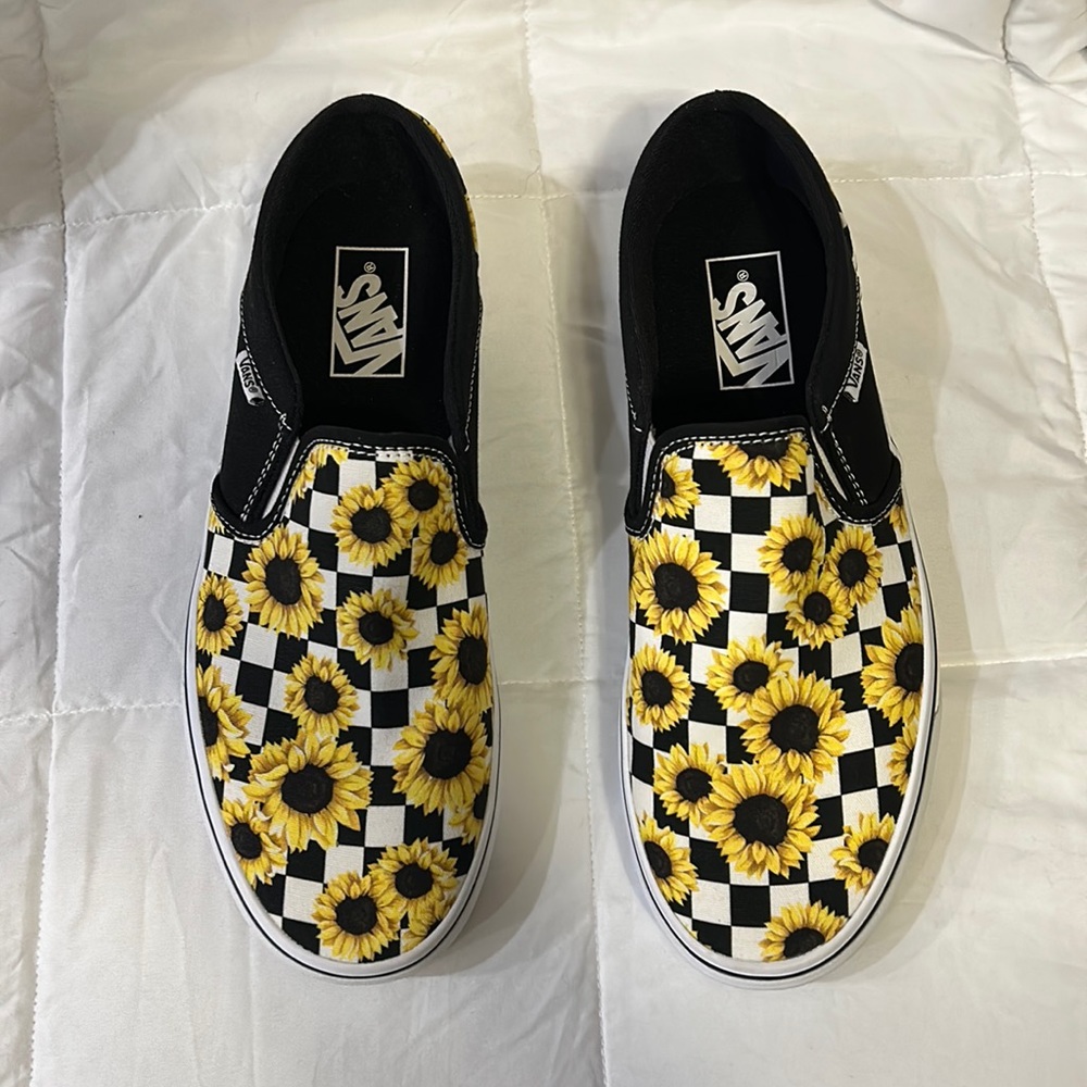 Vans canvas slip-ons sz 10